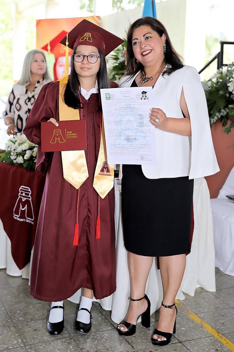 Graduación 2024 de Mayan School