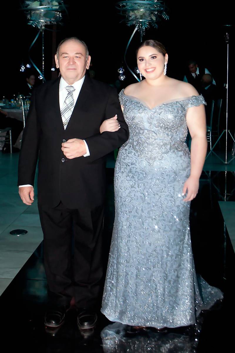 Ana Lucía Medrano y su padre Roberto Medrano.