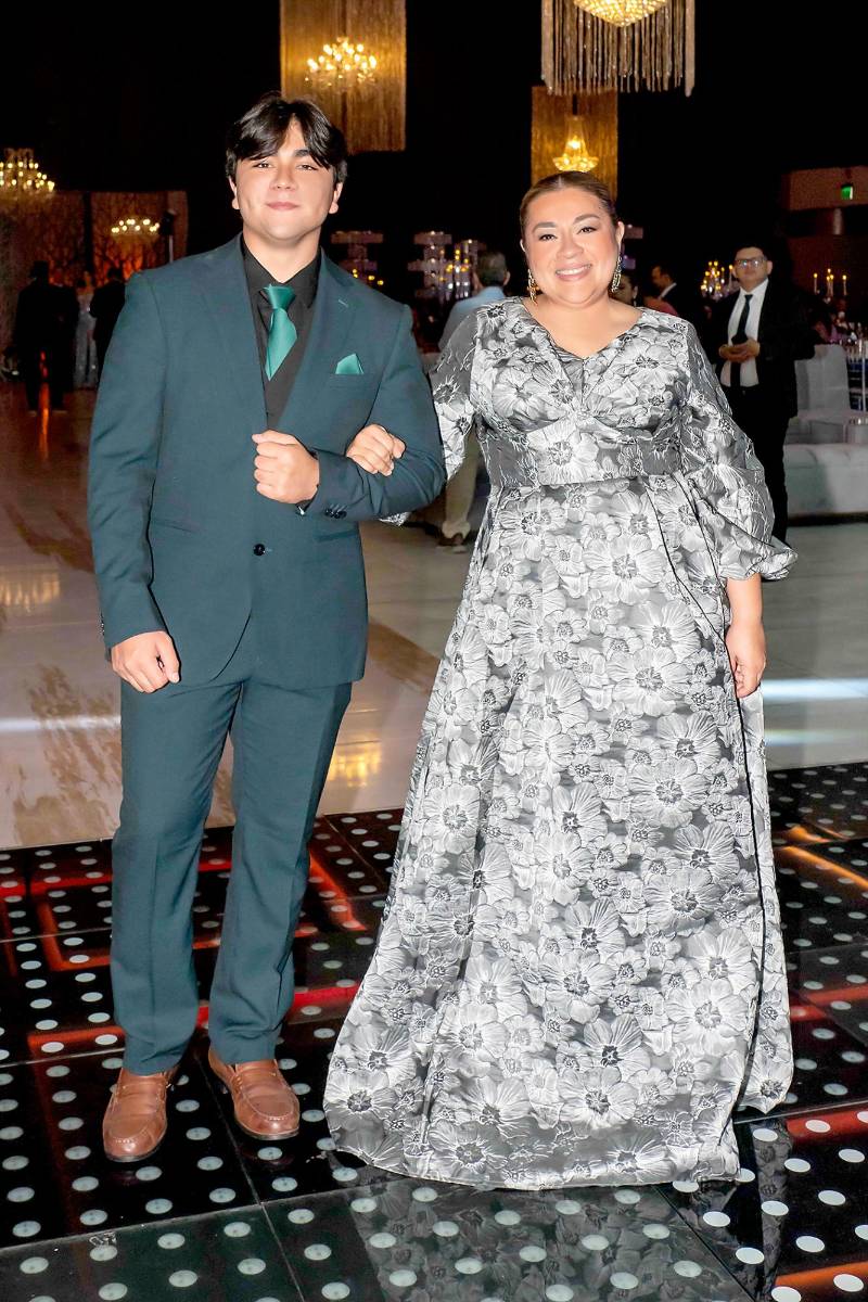Desfile padres e hijos de la prom 2026 de la Escuela Santa María del Valle