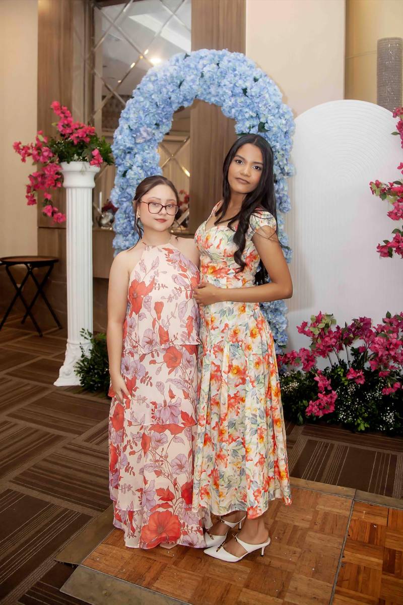 Lineth López y Ethel Agurcia.