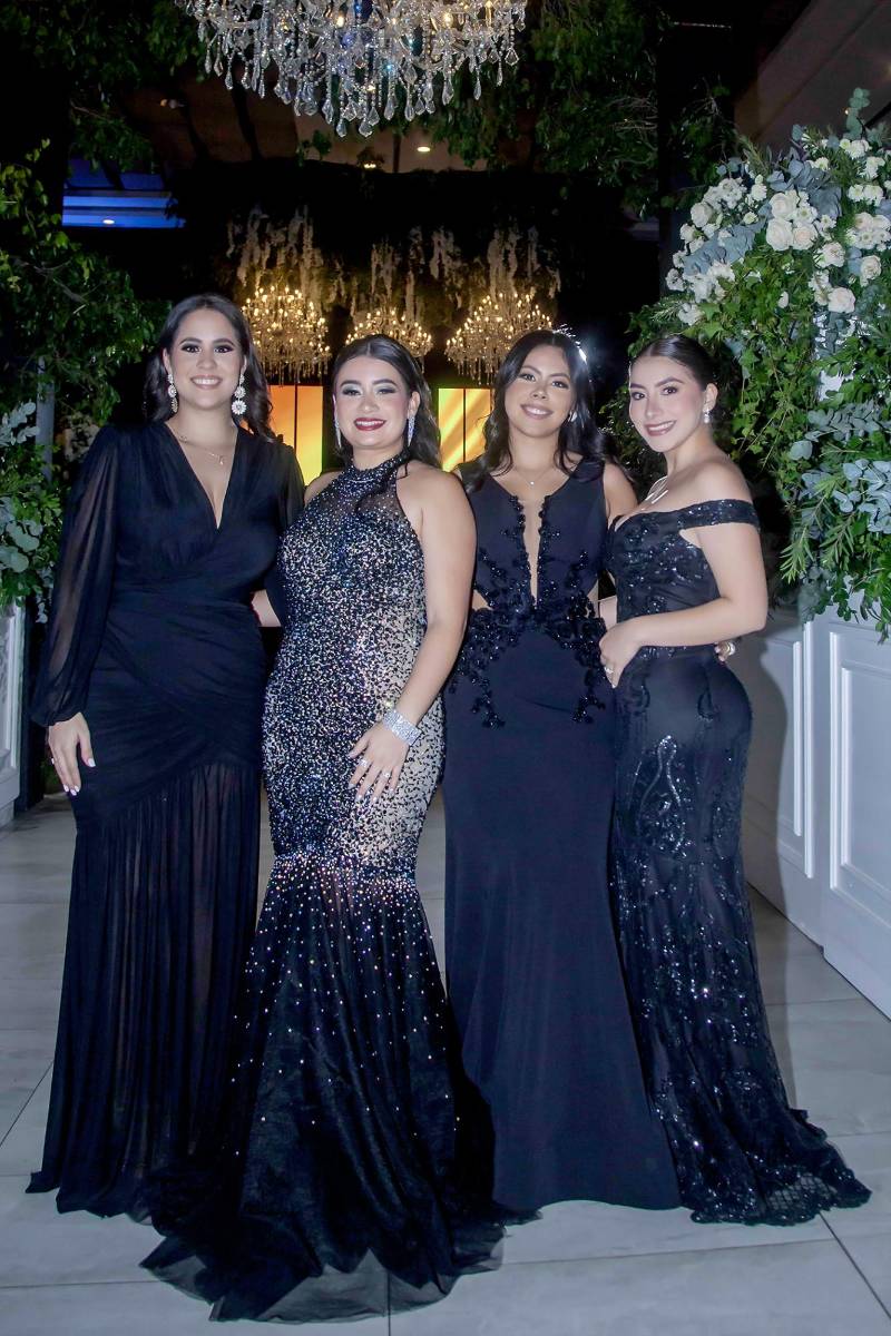 Karol Chahín, Katherine López, Melanie Turcios y Kembley León.