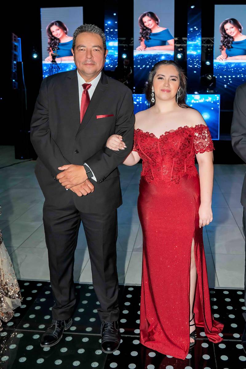 Desfile padres e hijos de la prom 2026 de la Escuela Santa María del Valle