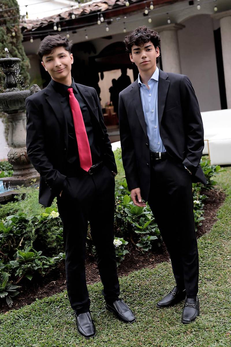 Joshua Zúniga y Adrián Bulnes. 