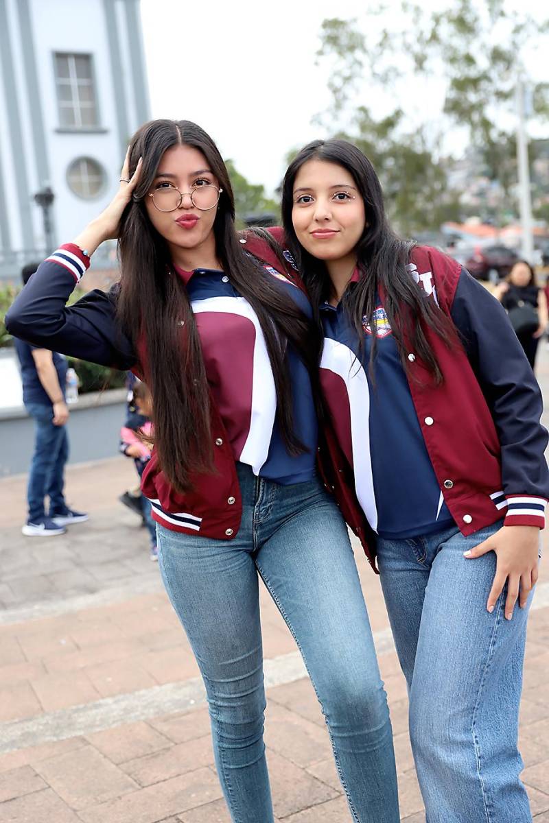  Erika Aguilera y Valeria Oseguera.