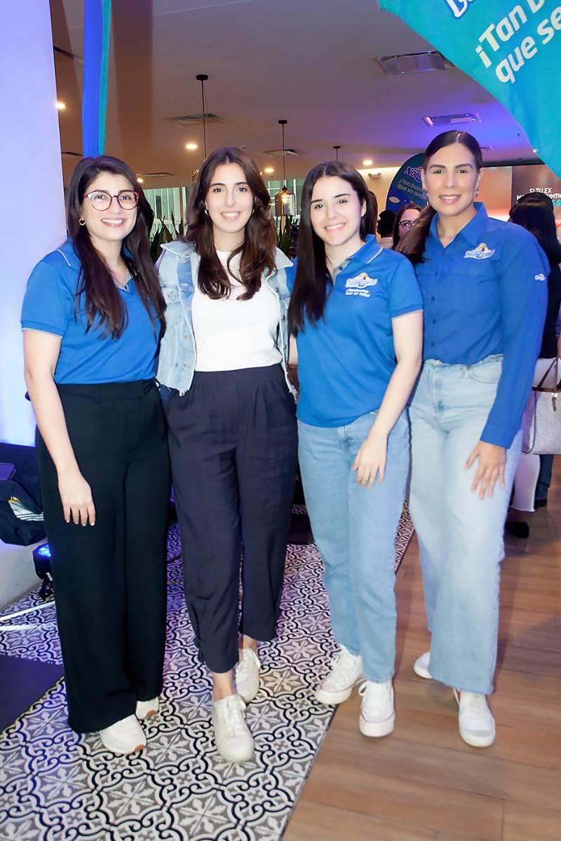 Katherine Cruz, Fabiola Monterroso, Allison Claros y Jenny Rivera.