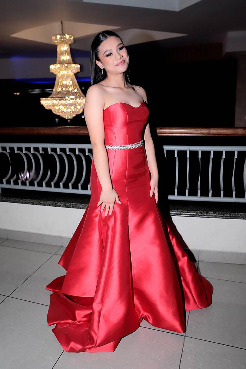 Looks de la prom 2024 del Instituto San José del Carmen