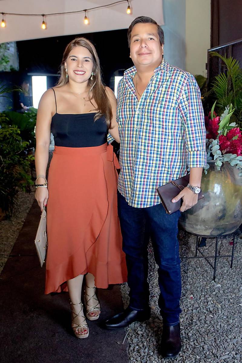 Andrea Restrepo y Luis Canales.