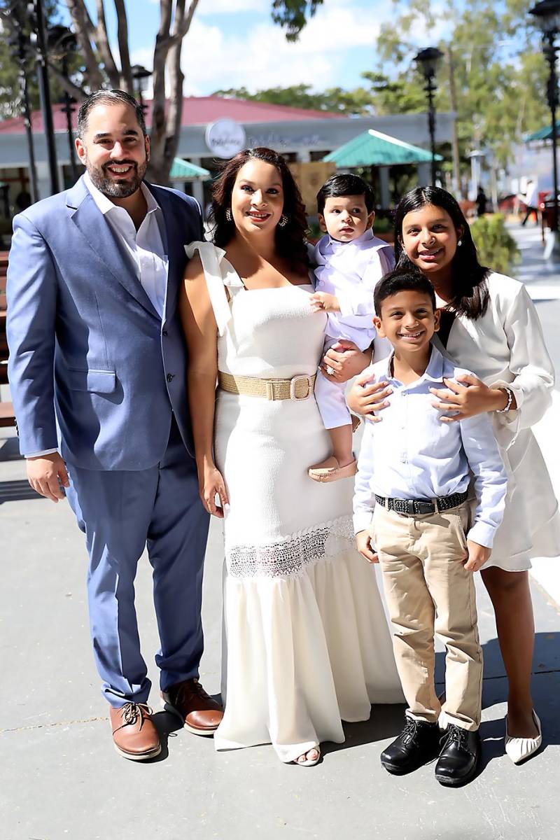 Denis Rivera, Dana Vásquez, Denis Andrés Rivera , Danna Valeria y Raúl Emilio Martínez