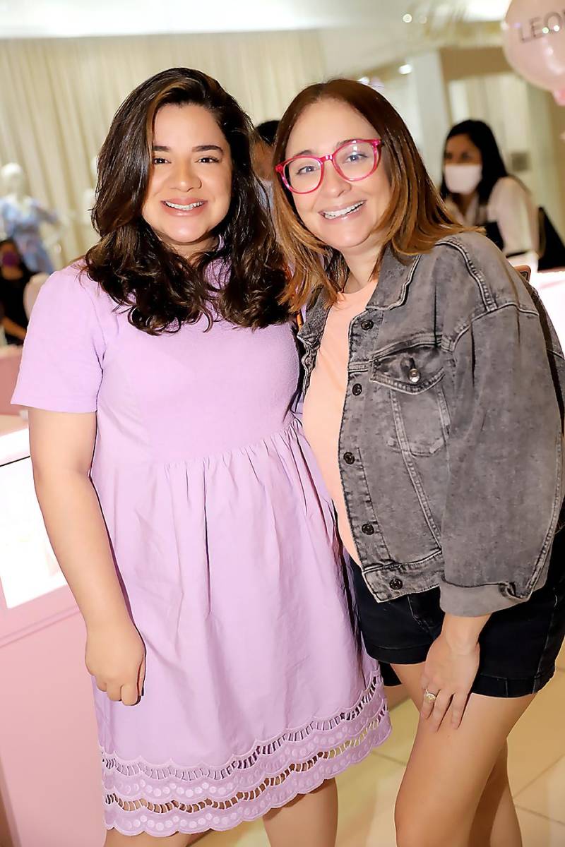 María José Martínez y Renata Espinal.