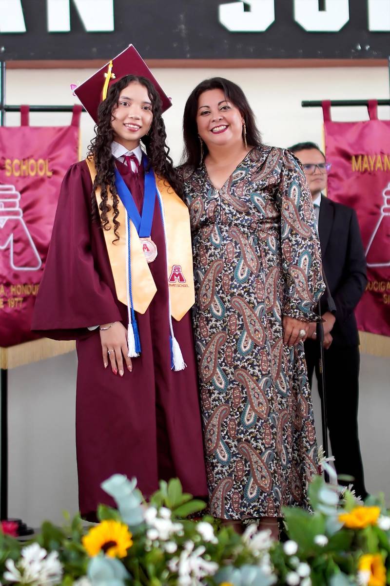 Graduación de los seniors 2026 de Mayan School