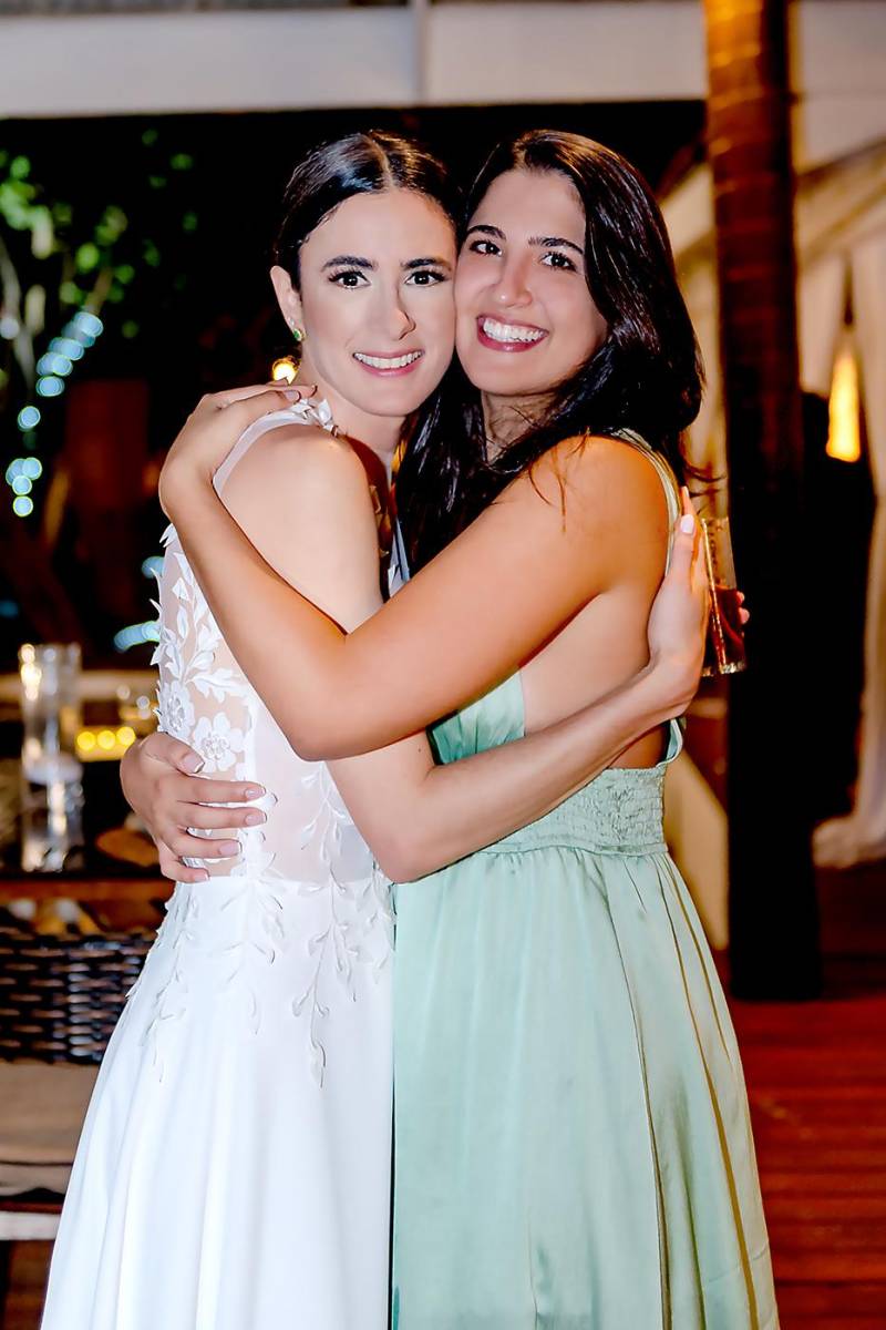 Stephanie Marsan y Kendra Larach.