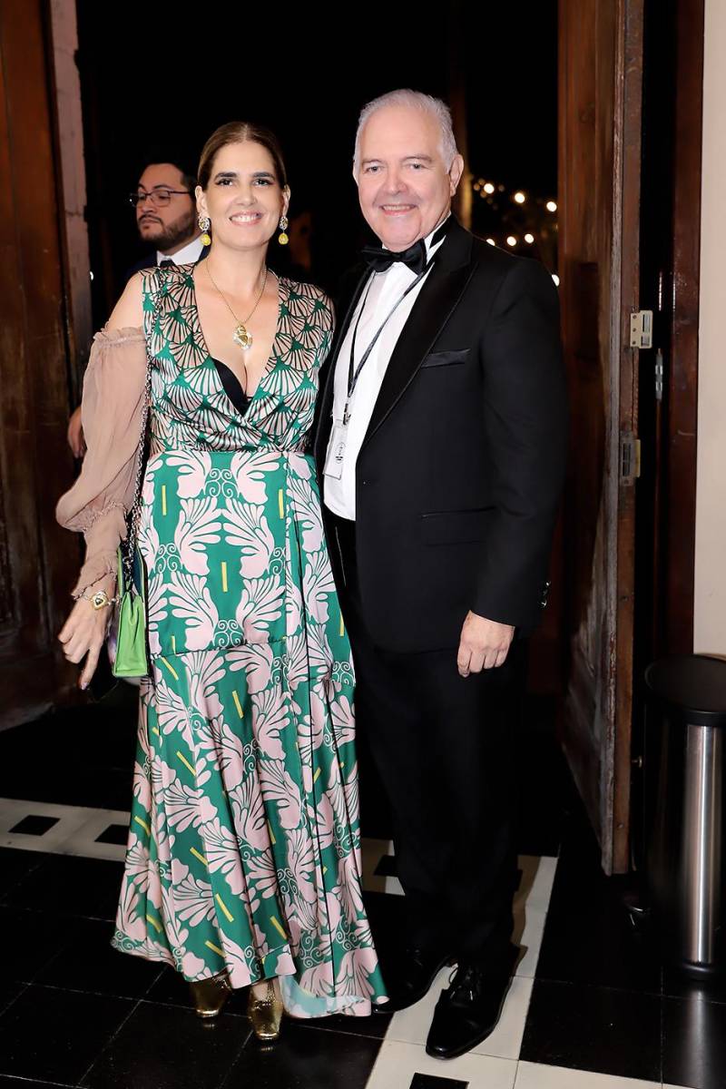 Joanna Rovelo y Oscar Cáceres.
