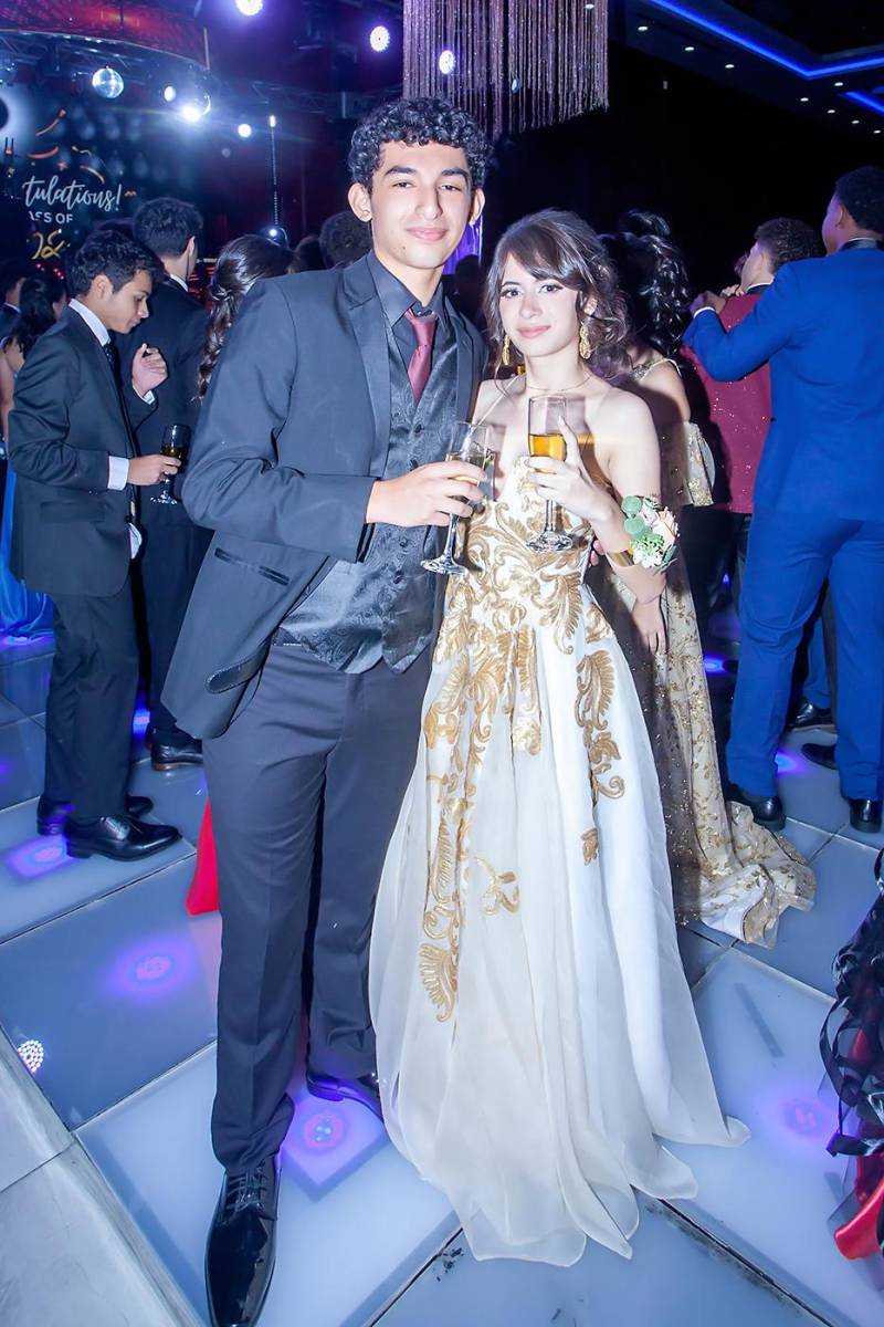 Héctor Santos y Mía Rivera.