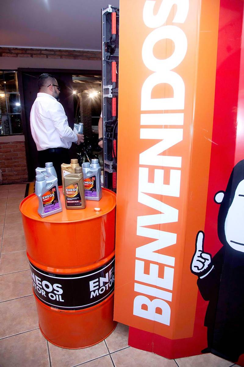 Grupo Flores presenta ENEOS