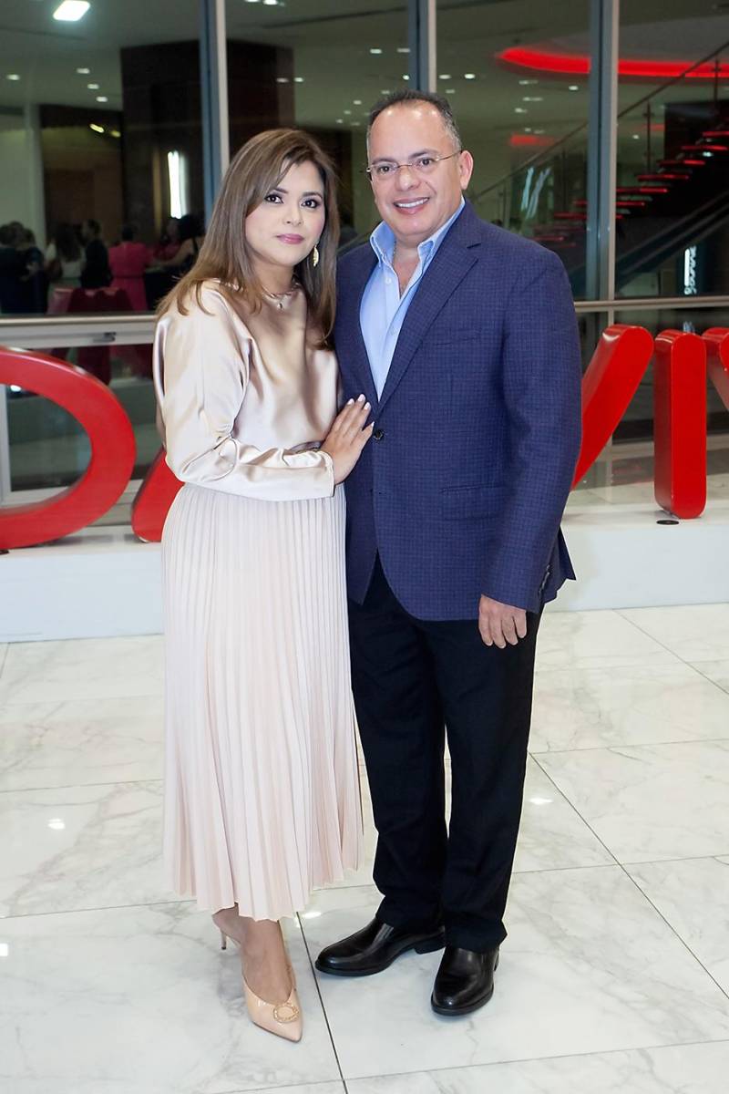 Patricia y Rony Carrillo.
