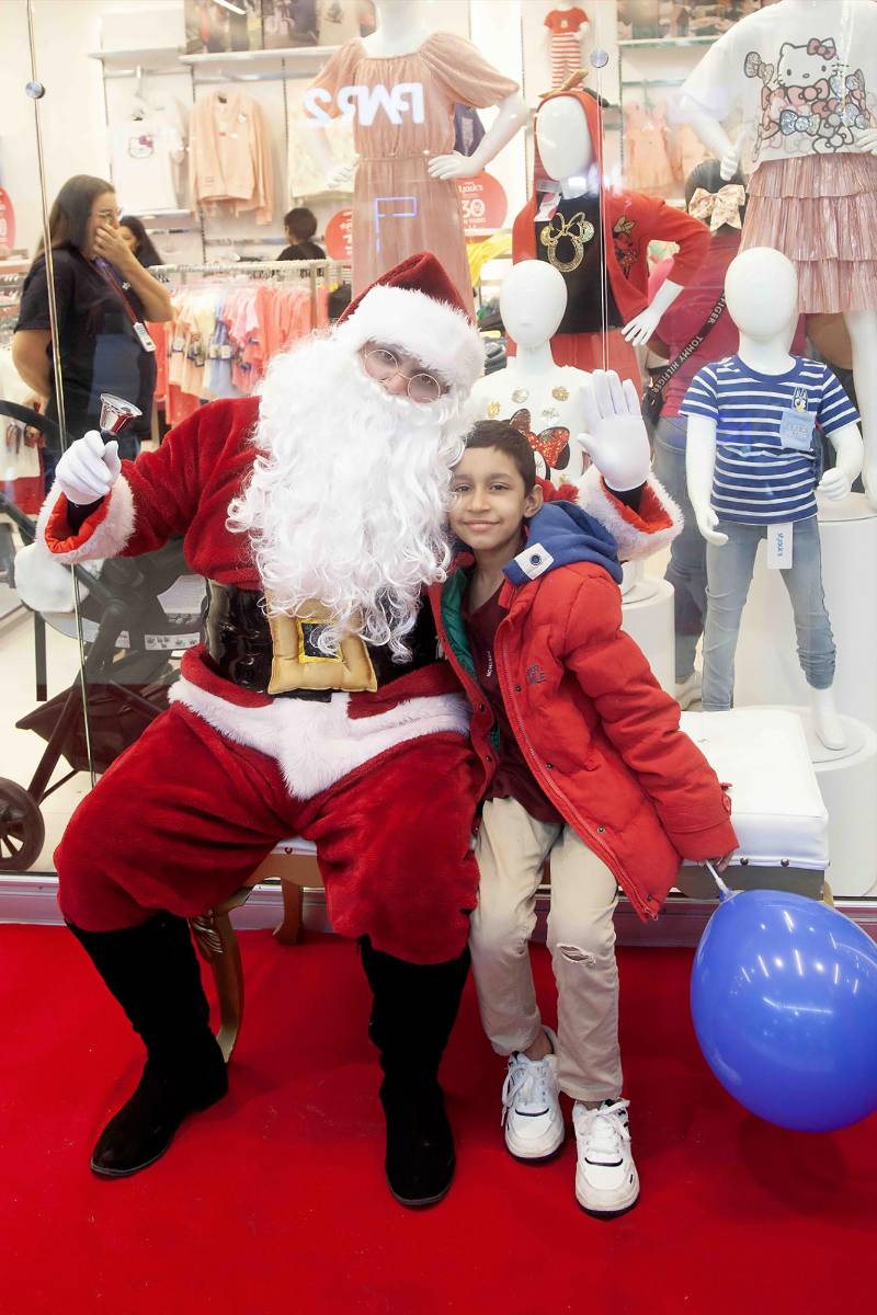 Así fue la tarde “Tómate una foto con Santa” de St. Jacks