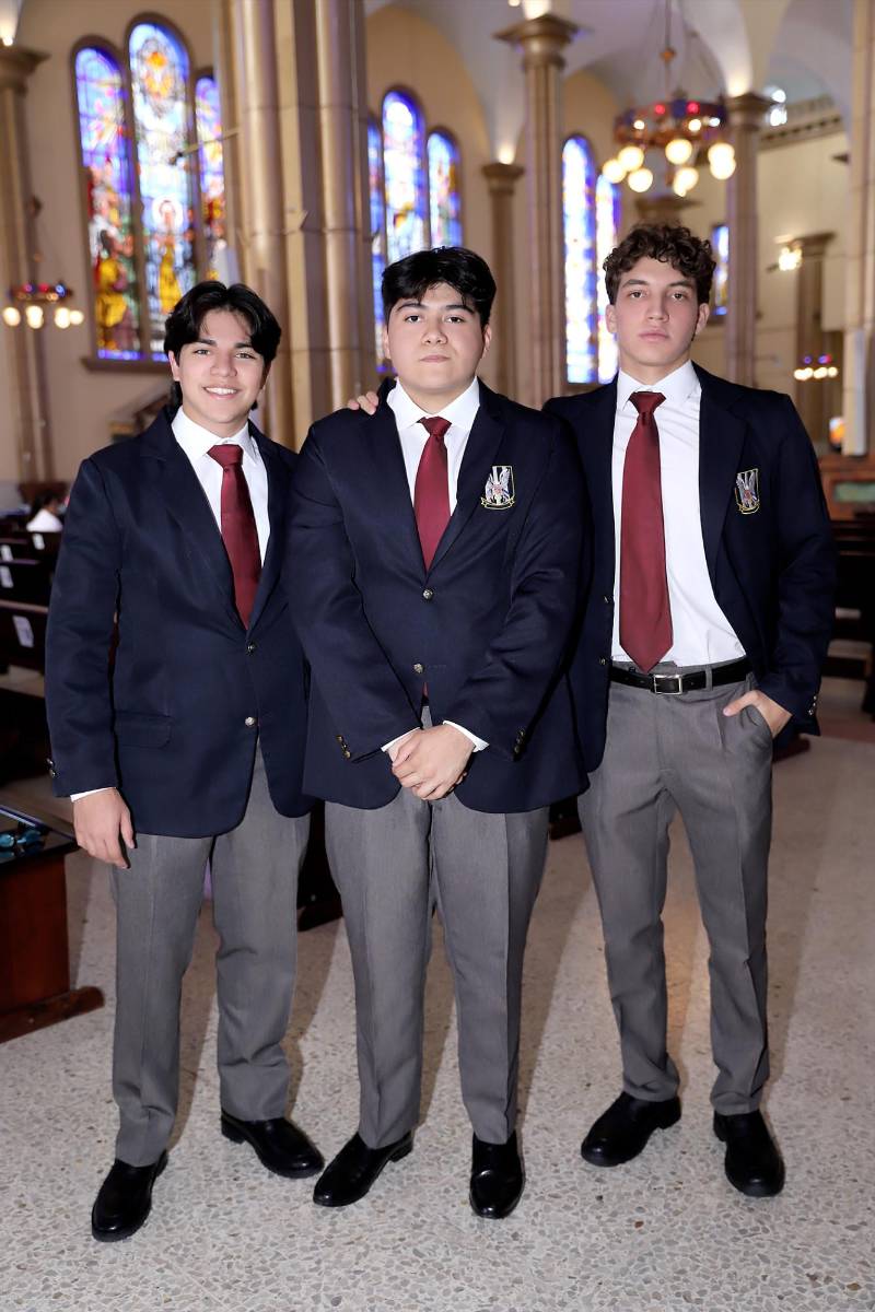 Misa de Acción de Gracias de los Seniors 2026 de la Escuela Americana