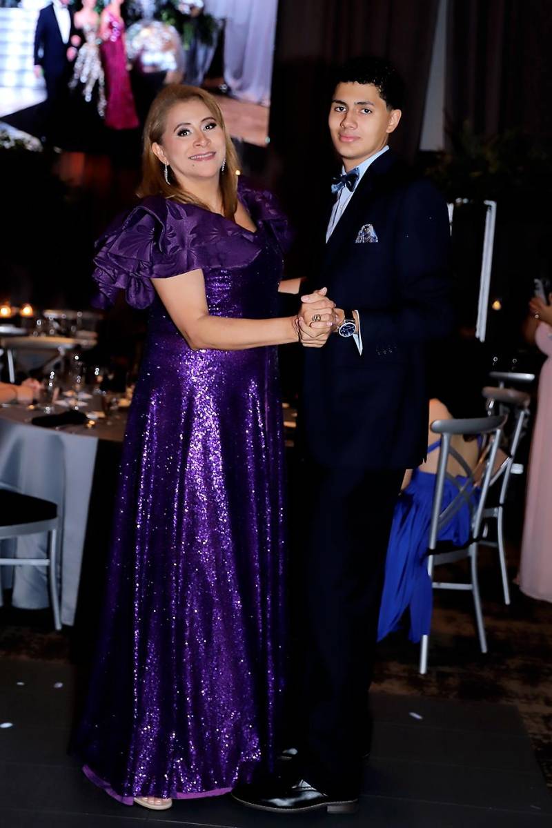 Fiesta de la prom 2024 de Antares y Aldebarán