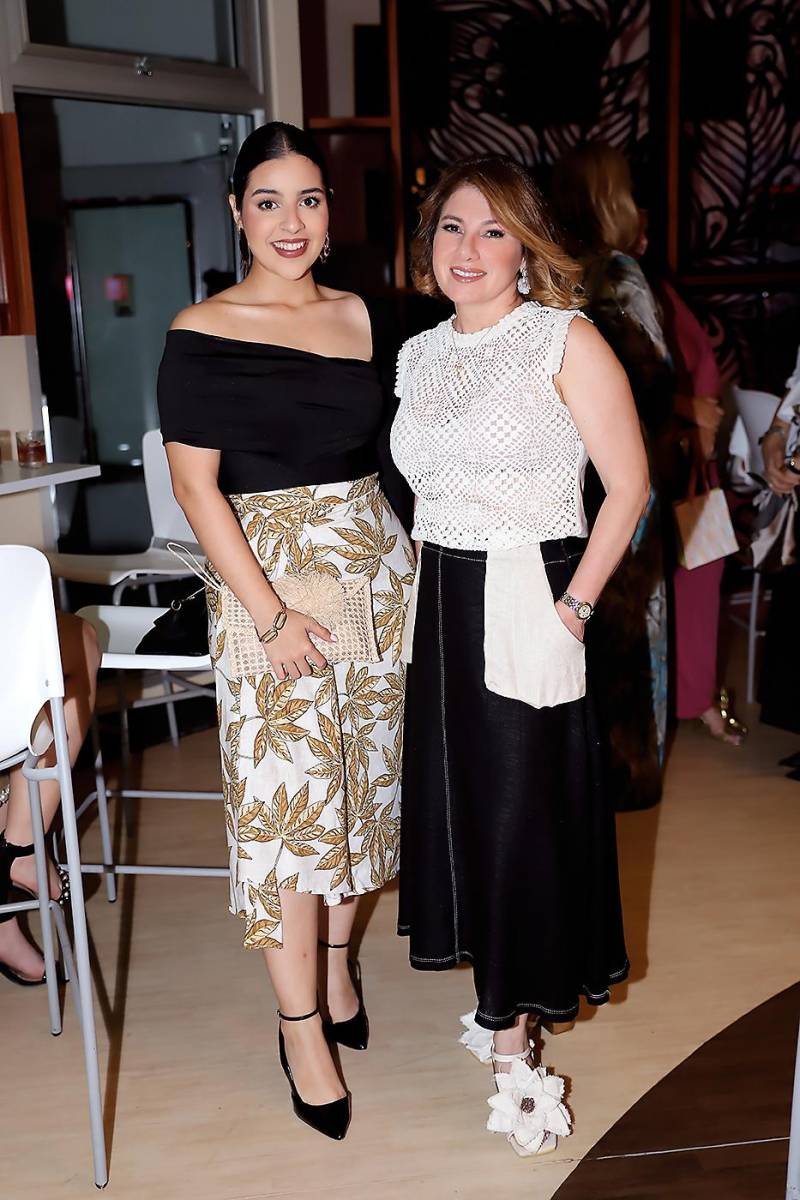 Marcela Pradal y Gladys González.