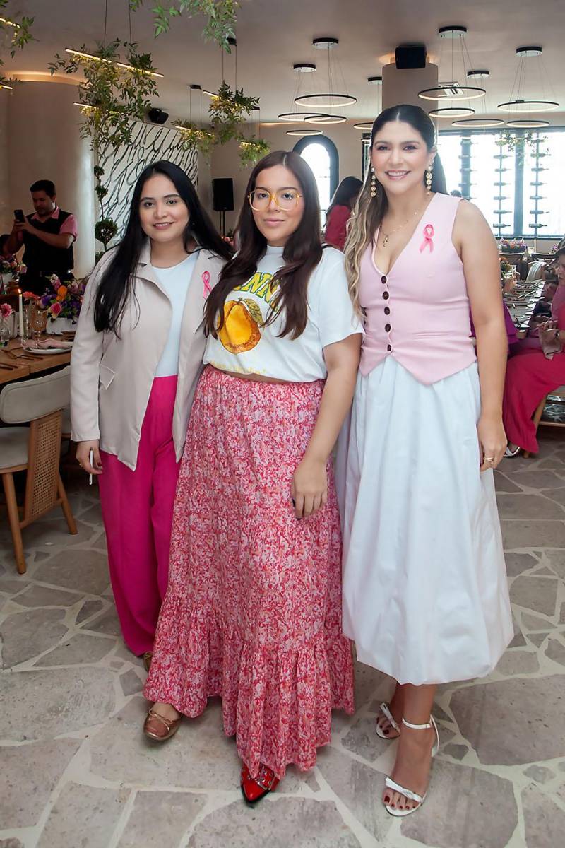 Diana Martínez, Gina Reyes y Yoselin McField.