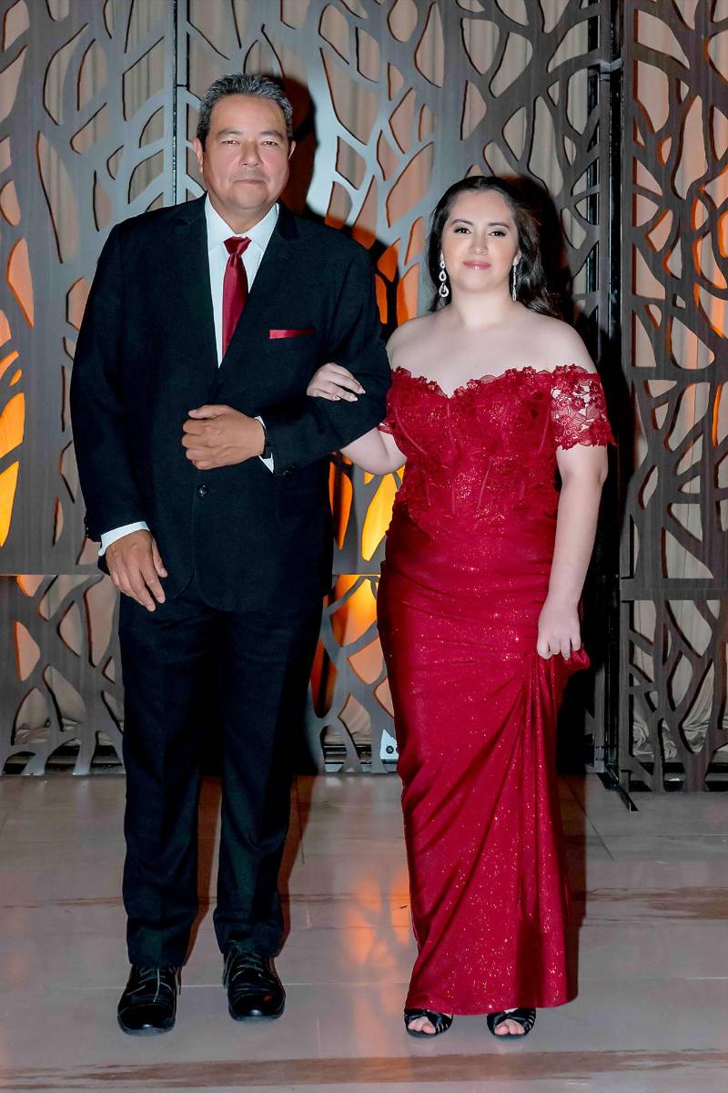 Desfile padres e hijos de la prom 2026 de la Escuela Santa María del Valle