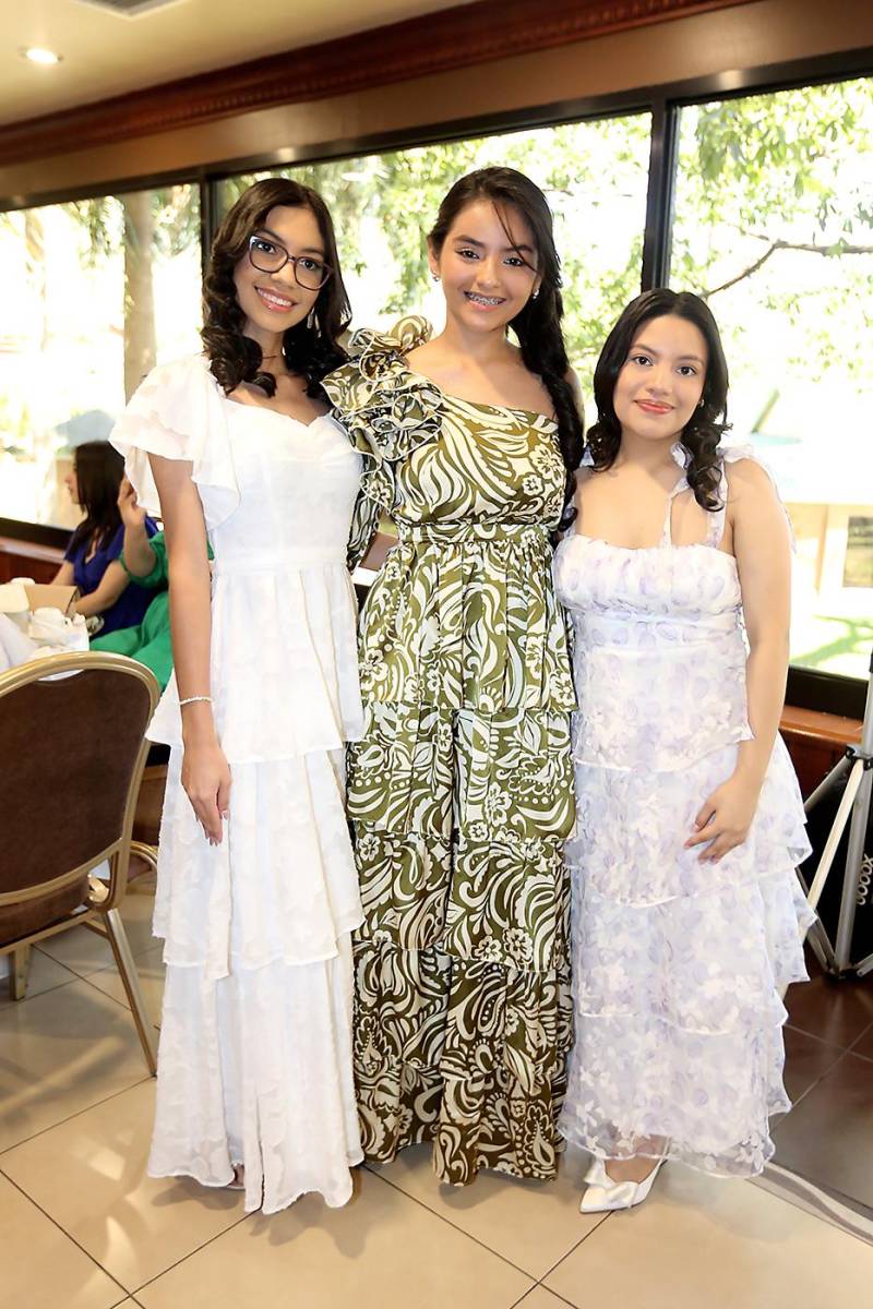 Valeria Benítez, Celeste Rivera y Julieth Torres.