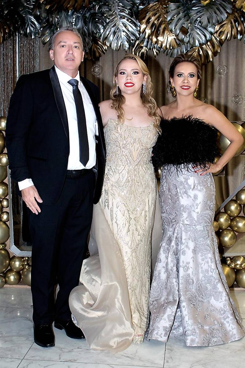 Israel, Camila y Angela Sánchez.
