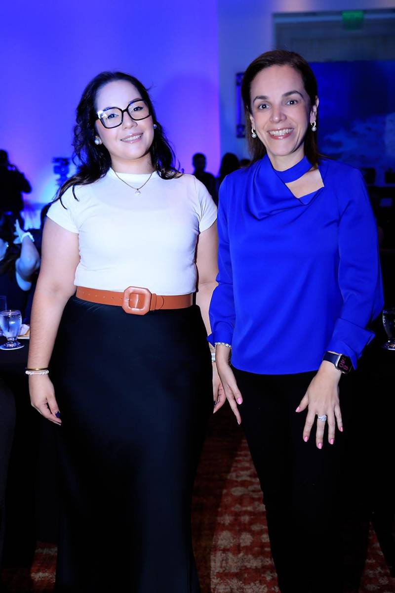 María Eugenia Sandoval y Victoria Chávez.