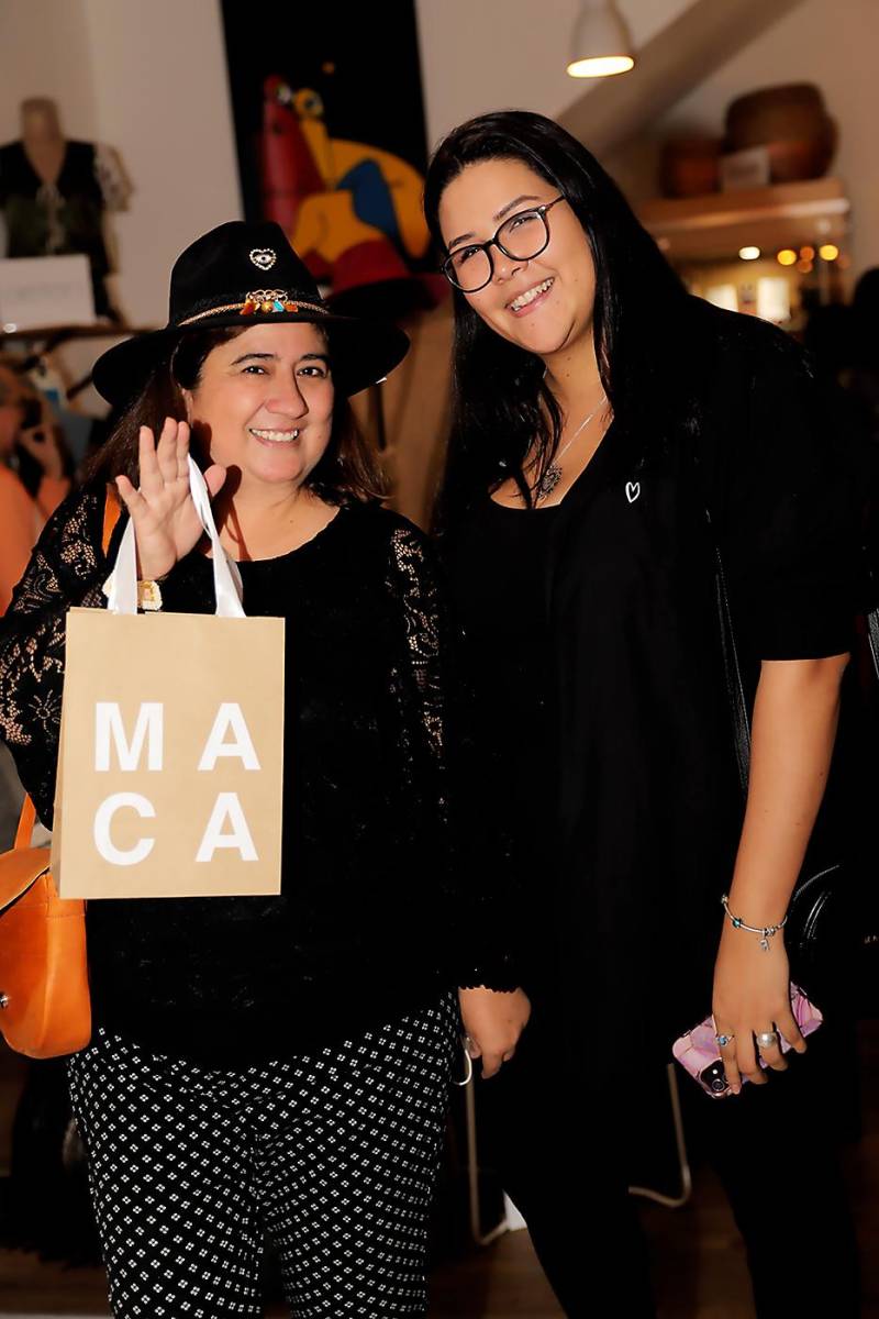Dixiana Vásquez y Roxana Lacayo
