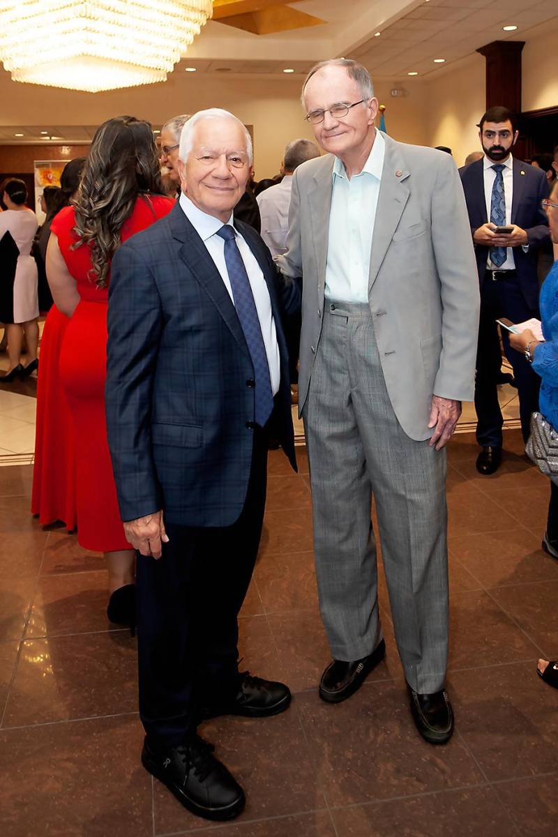 Yamal Yíbrin y Gregory Werner.