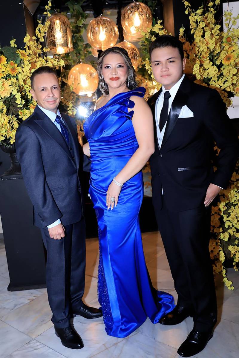 Invitados de la prom 2025 de La Estancia School
