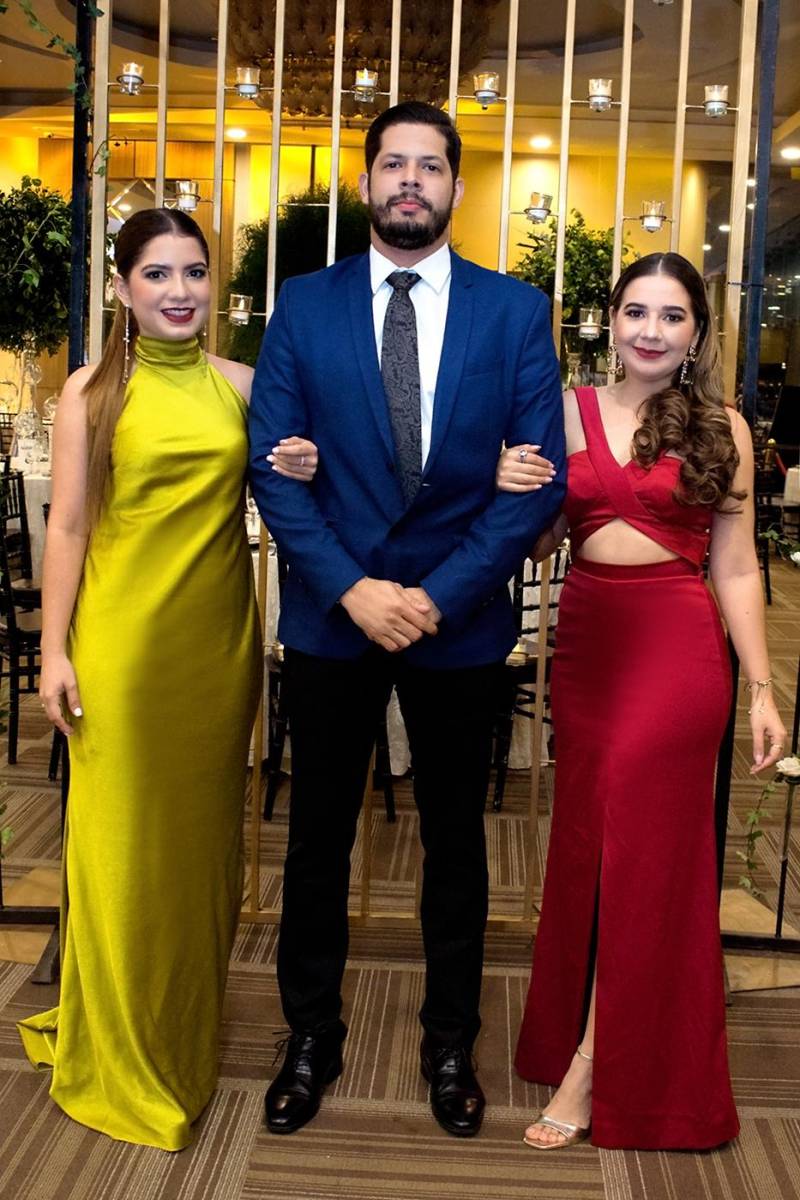 Ale Alfaro, André Paz y Maureen Alfaro.