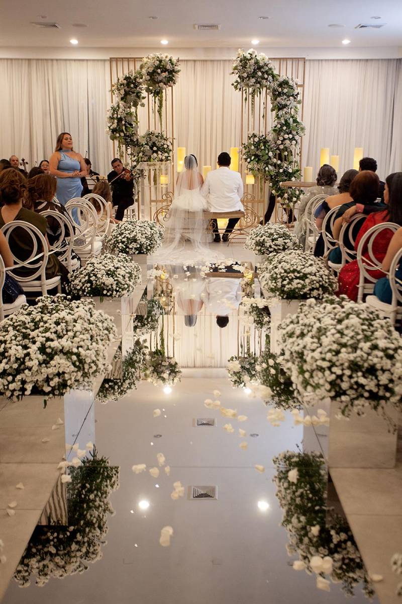 Cinthya Patricia González cantó en la boda de su hermano Héctor y Lauren.