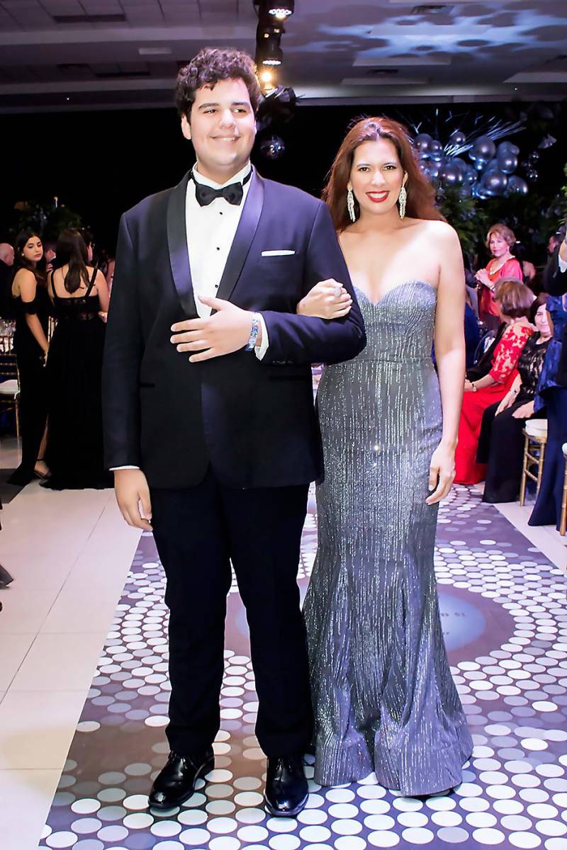 Italo Camiciottoli y Laura Mackay.
