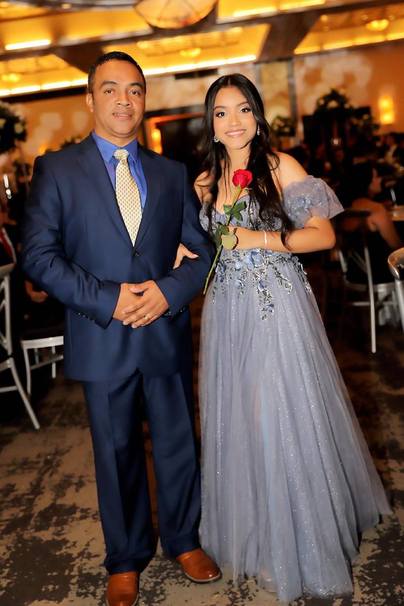 Carlos y Ashley Colindres.