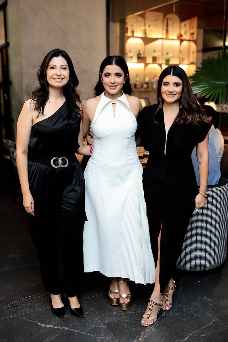 Mayra López, Luisa Gámez y Dulce Gámez