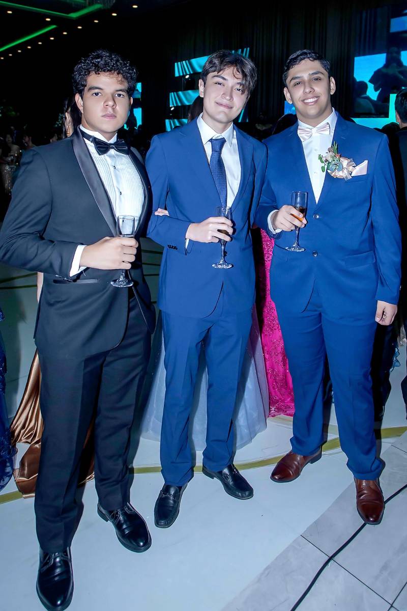 José Dubón, Sebastián Pérez y Alén Urbina. 