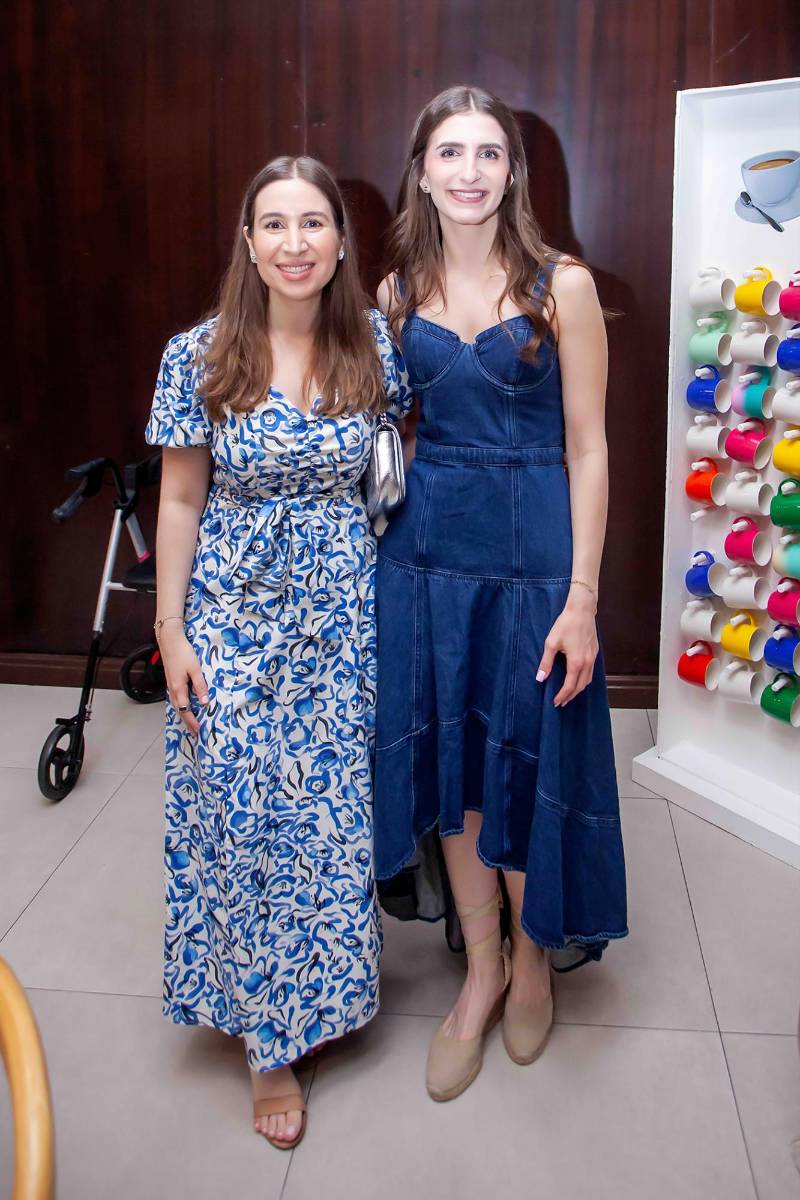 Michelle Kafie y Alexia Burbara.