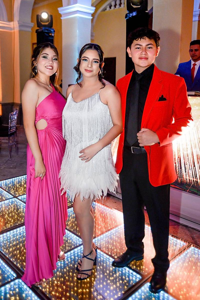 Michelle Mejía, Dalet Sandoval y David Hernández.