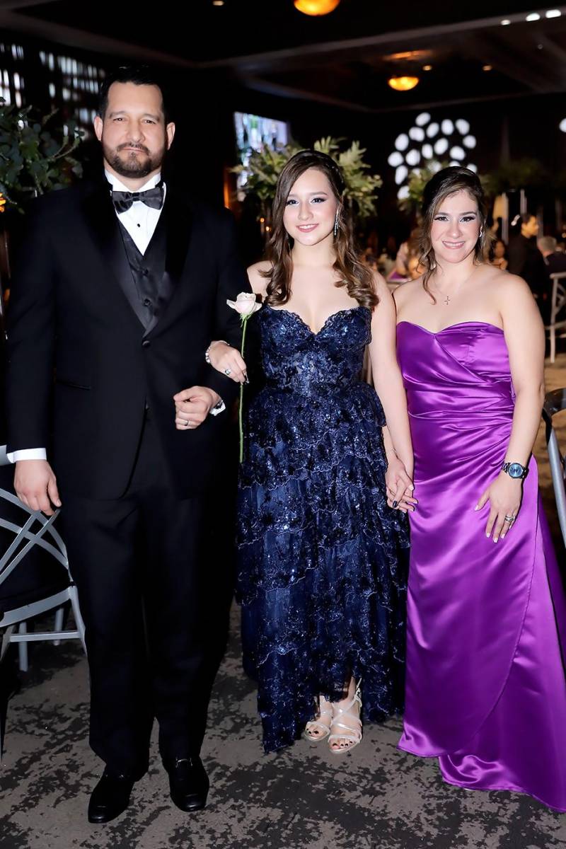 Walter, Sofía Panting y Ana Pineda.