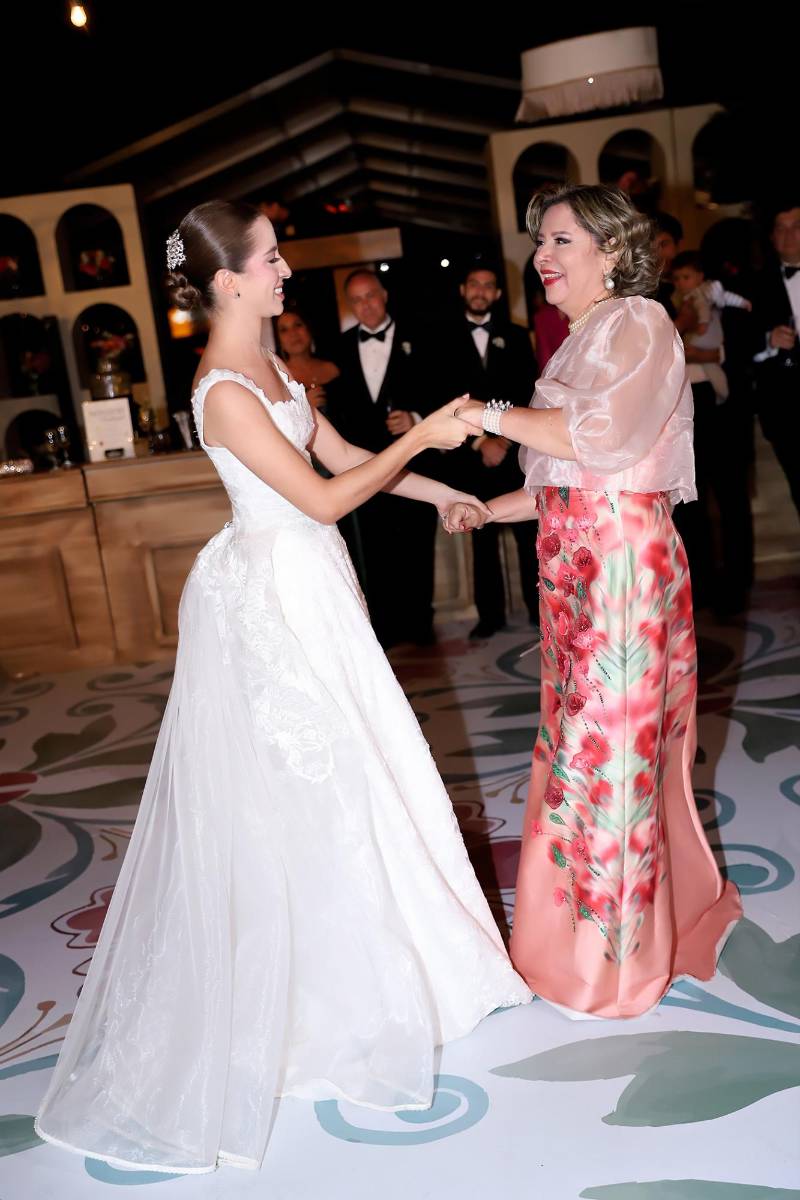 Fiesta de la boda de Victoria Villeda y Giampiero Infantozzi