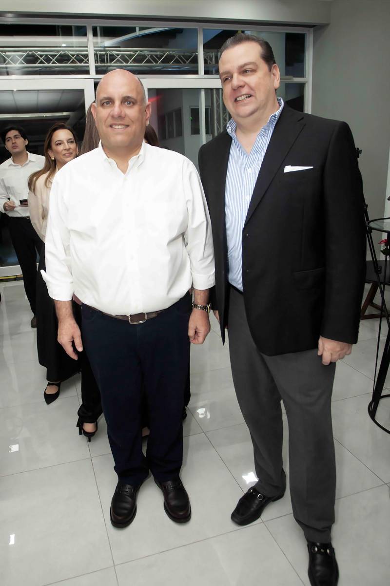 Roy Morales y Guillermo Vonhundelshausen.
