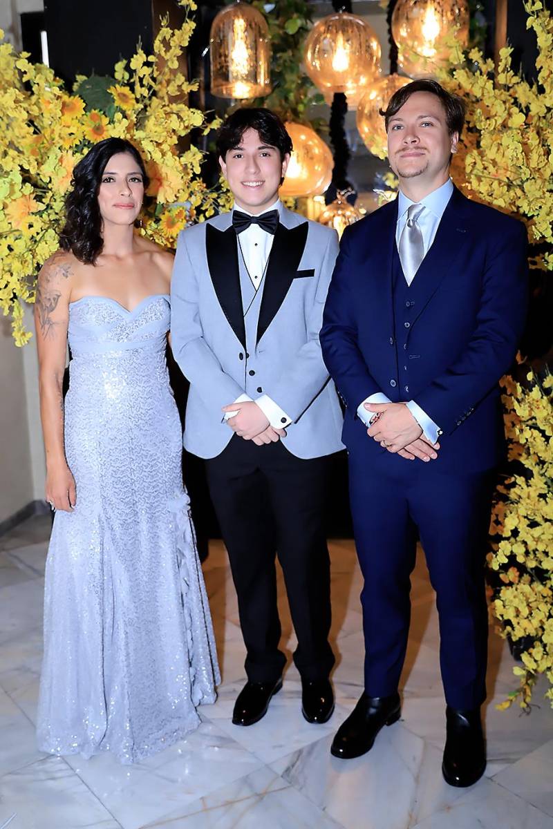 Invitados de la prom 2025 de La Estancia School