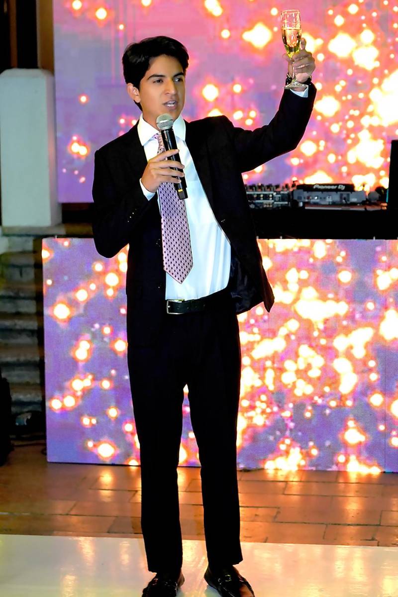 Oscar Madrid ofreció el brindis 