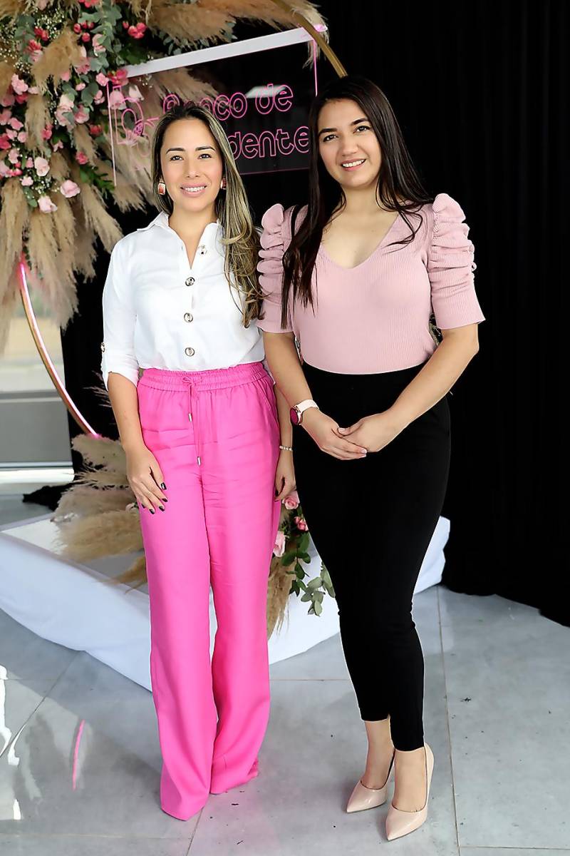 Diana Pineda y Nohely Herrera.
