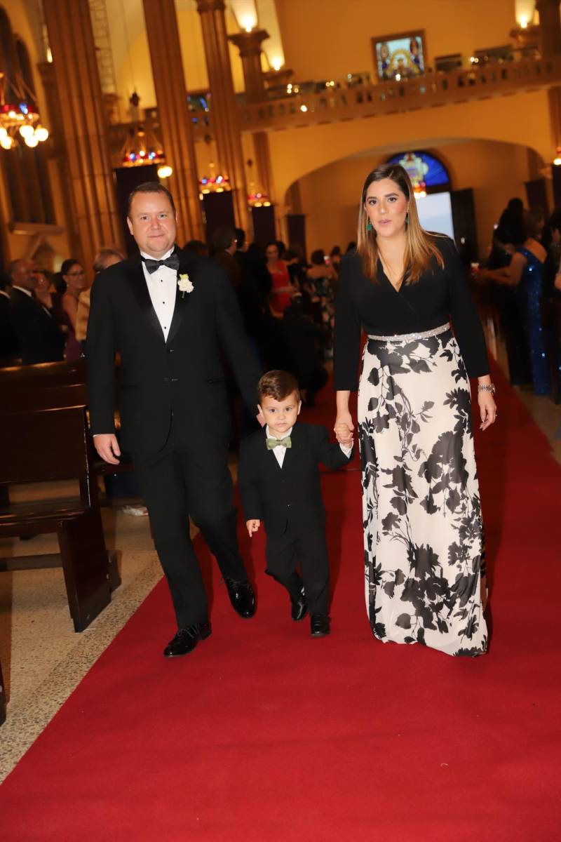 Luis, Juan Pablo y Daniella Matamoros 