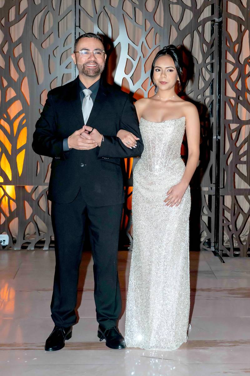 Desfile padres e hijos de la prom 2026 de la Escuela Santa María del Valle