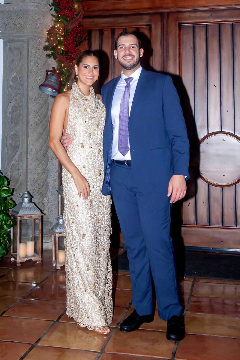 Los enamorados Carlos Simán y Marcela Andonie.