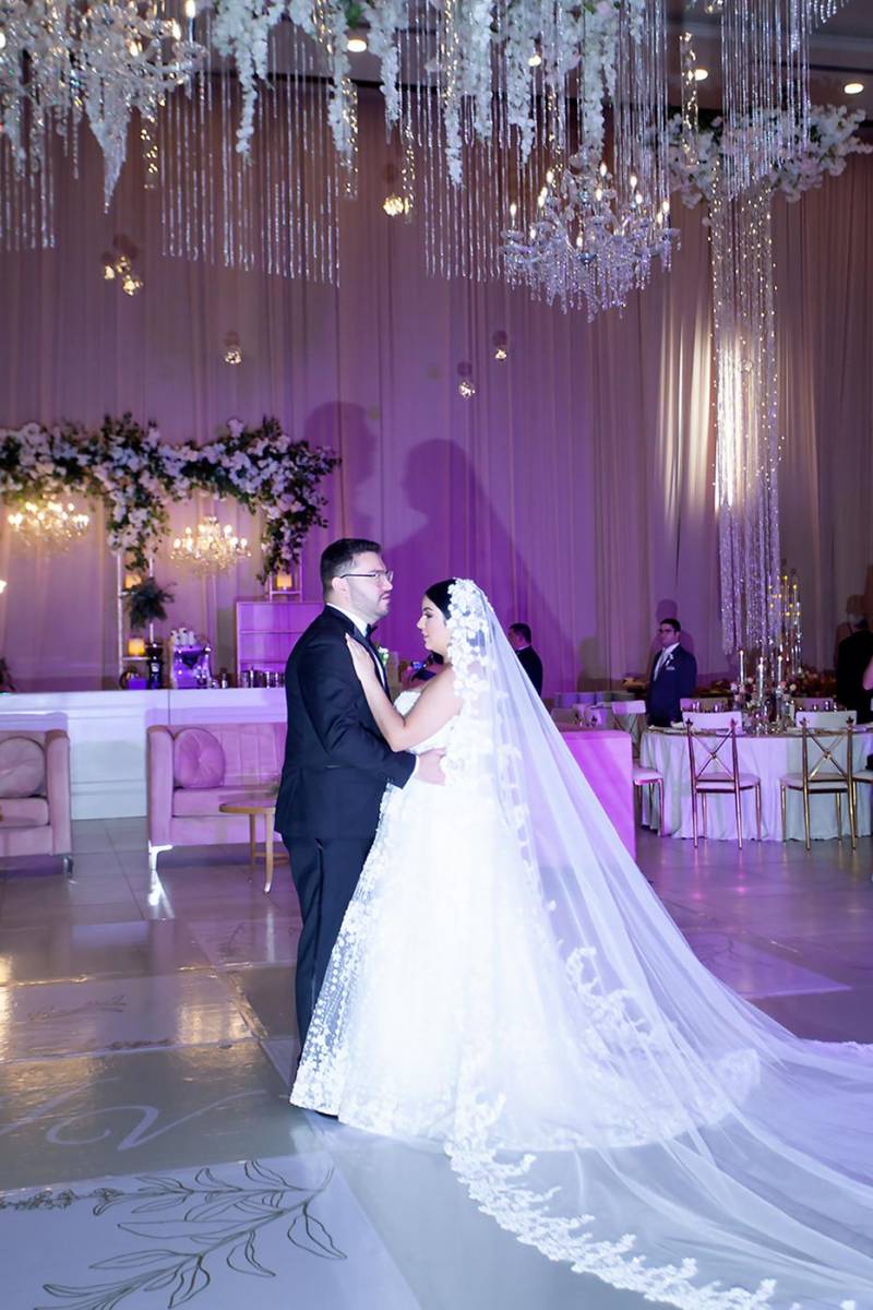 Víctor Valdés y Jackeline Del Arca.