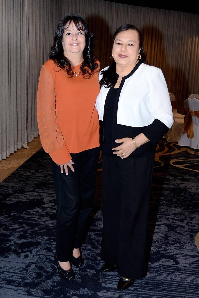 Suyapa Mendoza y Janet Salgado.